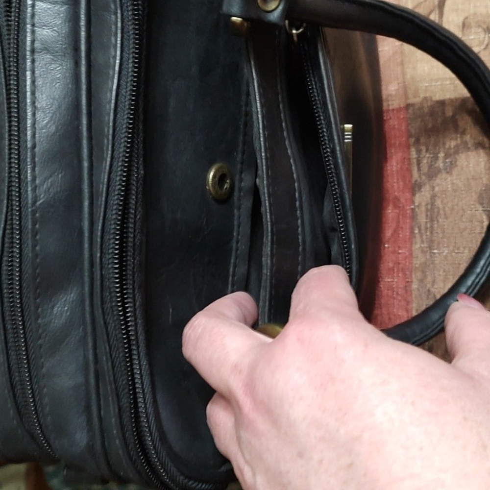Classic Black Hand Bag - Picture 7 of 15